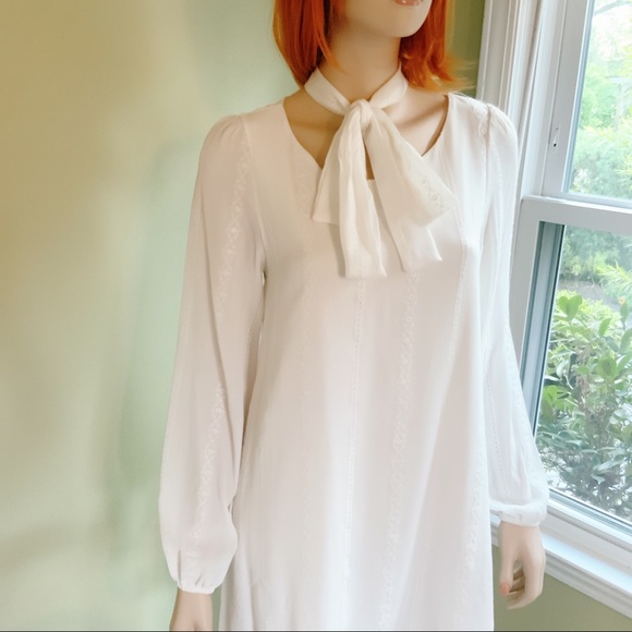 SALE Honey Punch Delicate White Eyelet Short Dress Long Sleeves Bow Tie Sash SML - Picture 16 of 16